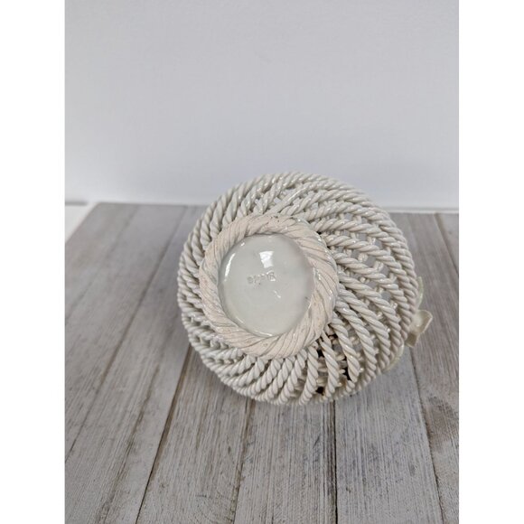 Vintage Woven Basket #1 Weave Ceramic Trinket Dish Handle Roses Spain White Pink - Picture 6 of 7